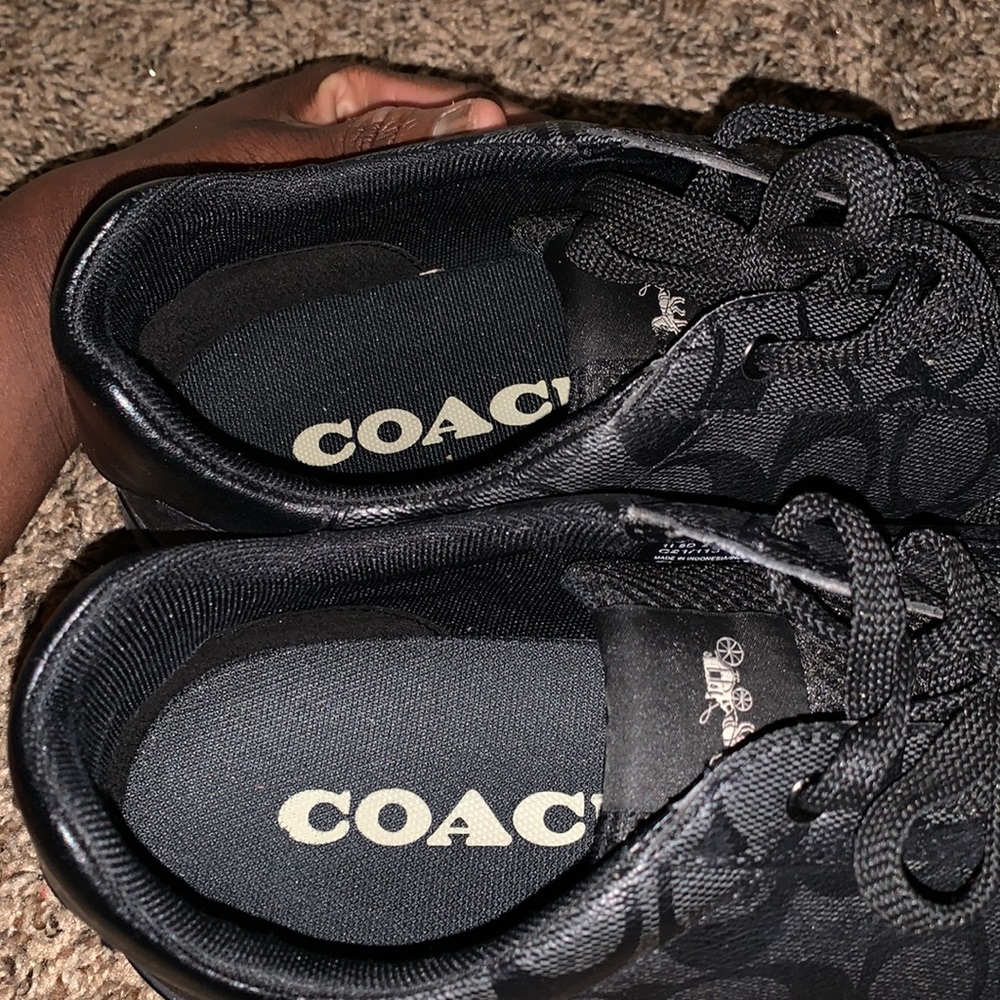 I’m selling still brand new comfortable casual shoe - Picture 2 of 2